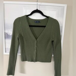 Gap Green Sweater - size small petite - so cute!